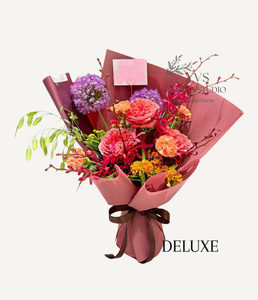 Deluxe Designer's choice vibrant bouquet