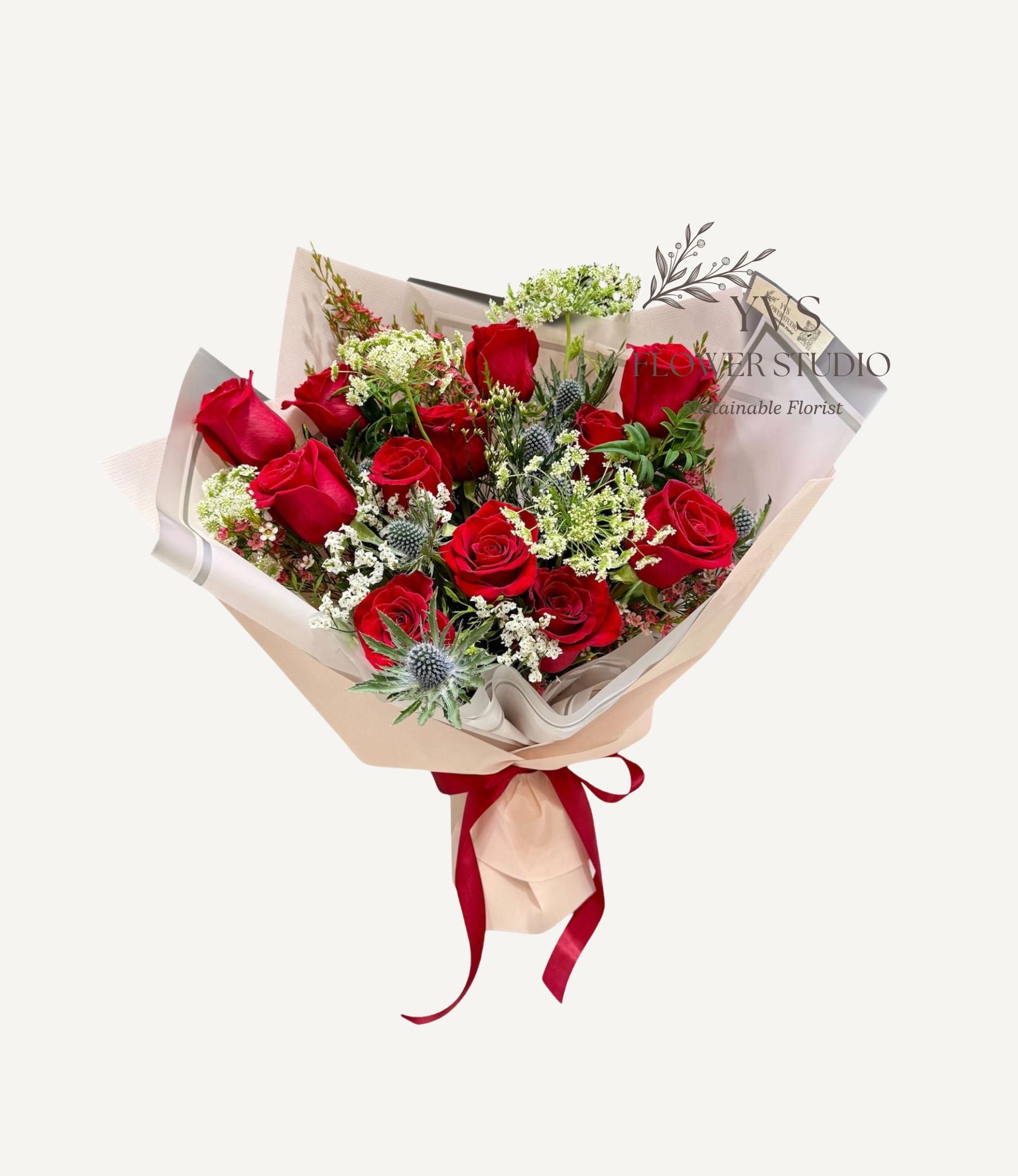 Classic 12 roses bouquet
