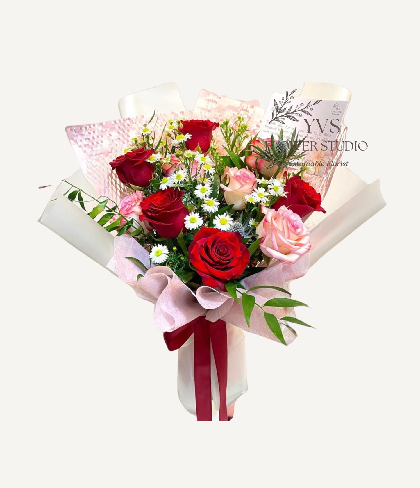 Classic mixed roses bouquet